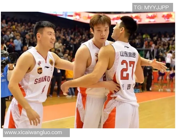 罗马与门兴格拉德巴赫的巅峰对决谁能笑到最后